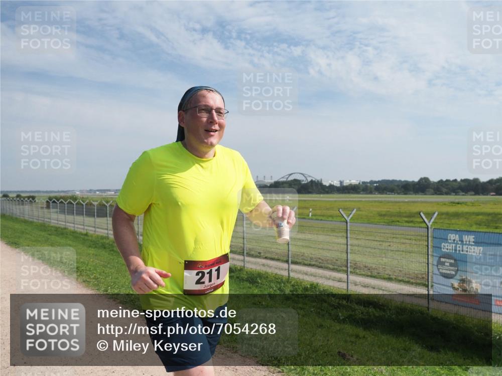 08.09.2024 - Airport Race Miley Keyser http://msf.ph/oto/7054268 08.09.2024 12:48:53 Laufen 211 meine-sportfotos.de