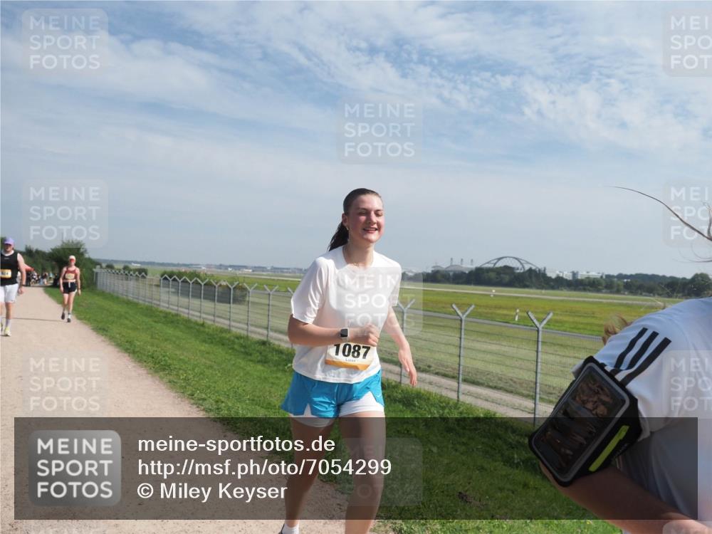 08.09.2024 - Airport Race Miley Keyser http://msf.ph/oto/7054299 08.09.2024 12:49:22 Laufen 1087 meine-sportfotos.de