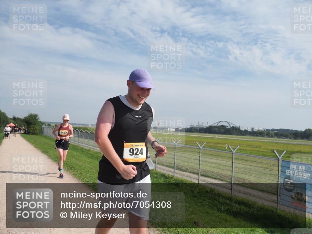 08.09.2024 - Airport Race Miley Keyser http://msf.ph/oto/7054308 08.09.2024 12:49:29 Laufen 1427, 924 meine-sportfotos.de