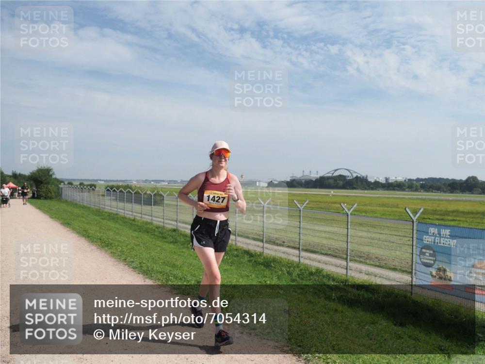 08.09.2024 - Airport Race Miley Keyser http://msf.ph/oto/7054314 08.09.2024 12:49:31 Laufen 1427 meine-sportfotos.de