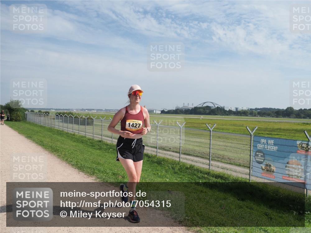 08.09.2024 - Airport Race Miley Keyser http://msf.ph/oto/7054315 08.09.2024 12:49:31 Laufen 1427 meine-sportfotos.de