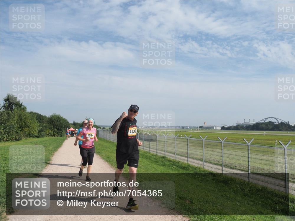 08.09.2024 - Airport Race Miley Keyser http://msf.ph/oto/7054365 08.09.2024 12:50:48 Laufen 1534, 1533 meine-sportfotos.de