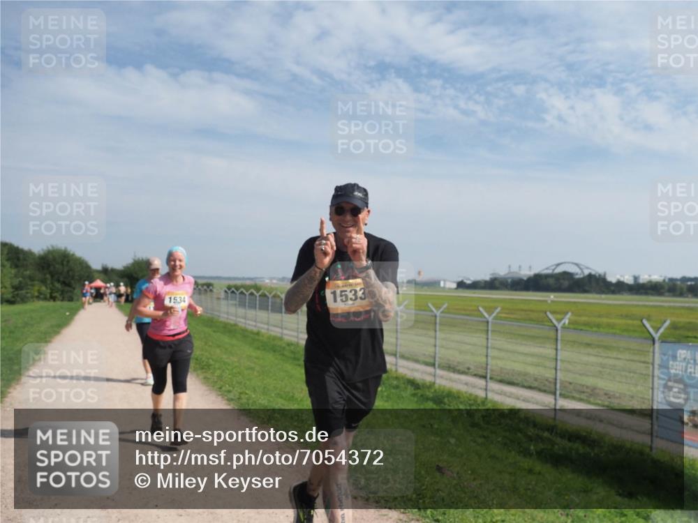 08.09.2024 - Airport Race Miley Keyser http://msf.ph/oto/7054372 08.09.2024 12:50:49 Laufen 1534, 1533 meine-sportfotos.de