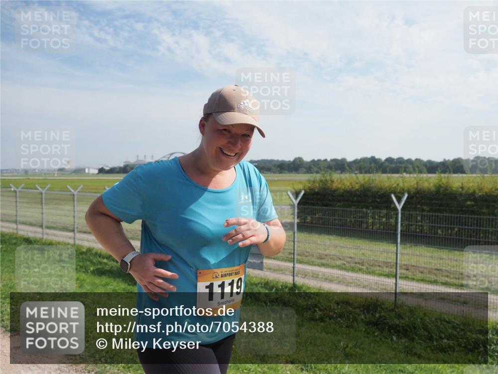 08.09.2024 - Airport Race Miley Keyser http://msf.ph/oto/7054388 08.09.2024 12:50:55 Laufen 41, 1119 meine-sportfotos.de
