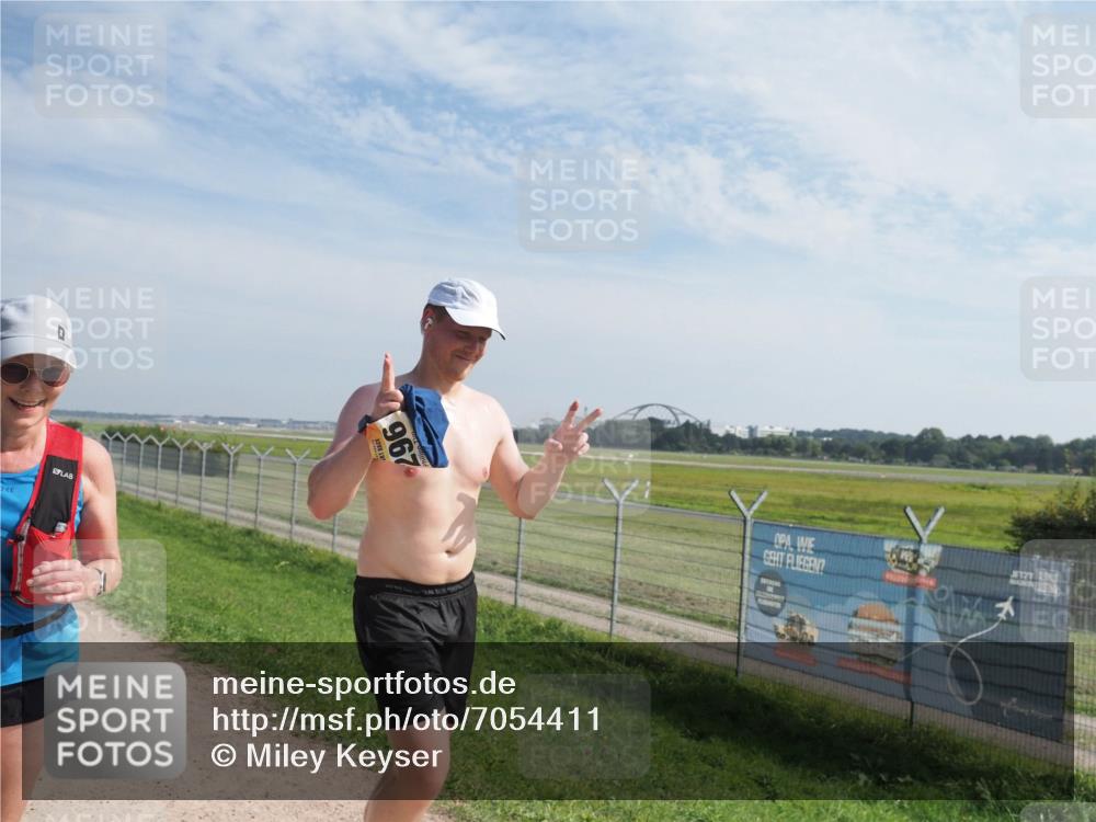 08.09.2024 - Airport Race Miley Keyser http://msf.ph/oto/7054411 08.09.2024 12:51:14 Laufen 967 meine-sportfotos.de