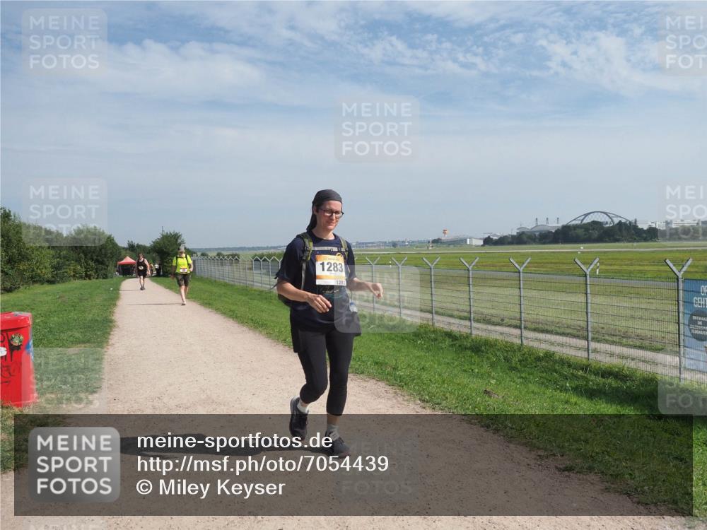 08.09.2024 - Airport Race Miley Keyser http://msf.ph/oto/7054439 08.09.2024 12:51:27 Laufen 1283, 1283 meine-sportfotos.de