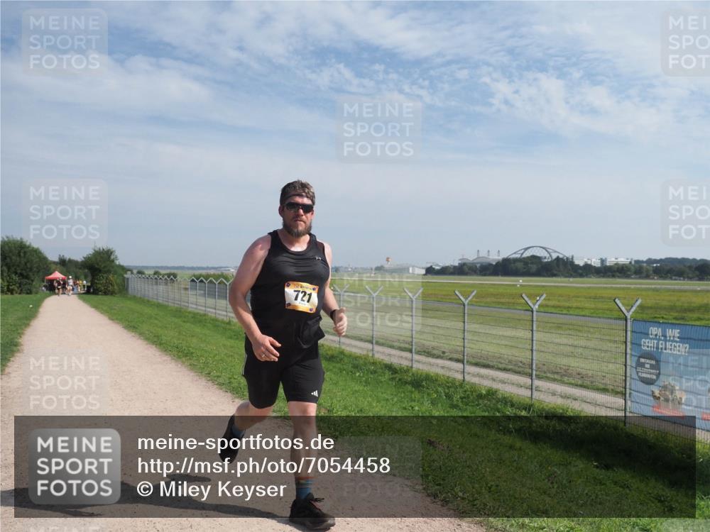 08.09.2024 - Airport Race Miley Keyser http://msf.ph/oto/7054458 08.09.2024 12:51:37 Laufen 721 meine-sportfotos.de
