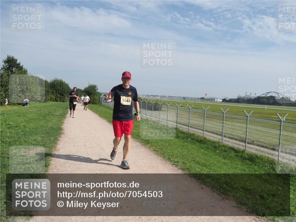 08.09.2024 - Airport Race Miley Keyser http://msf.ph/oto/7054503 08.09.2024 12:52:48 Laufen 1048 meine-sportfotos.de