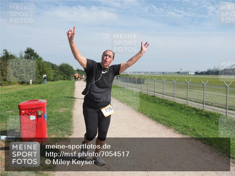08.09.2024 - Airport Race Miley Keyser http://msf.ph/oto/7054517 08.09.2024 12:52:59 Laufen 495 meine-sportfotos.de