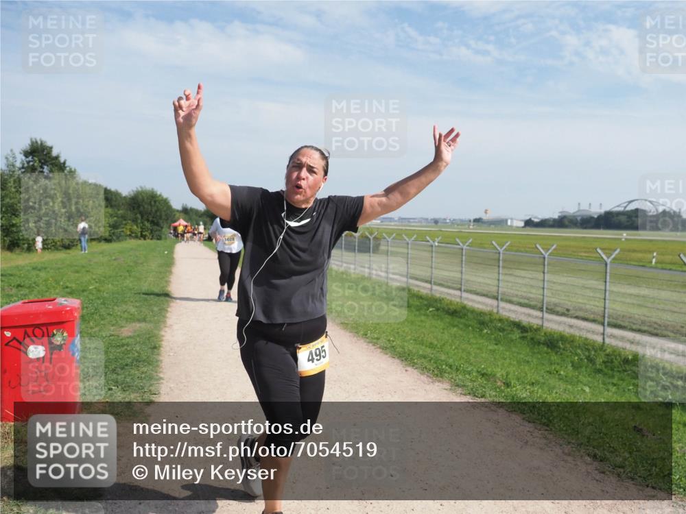 08.09.2024 - Airport Race Miley Keyser http://msf.ph/oto/7054519 08.09.2024 12:52:59 Laufen 1028, 495 meine-sportfotos.de