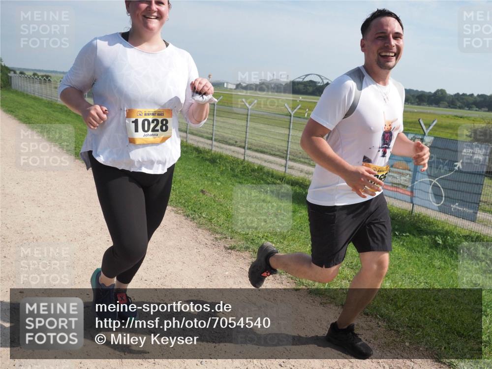 08.09.2024 - Airport Race Miley Keyser http://msf.ph/oto/7054540 08.09.2024 12:53:04 Laufen 41, 1028, 23, 379 meine-sportfotos.de