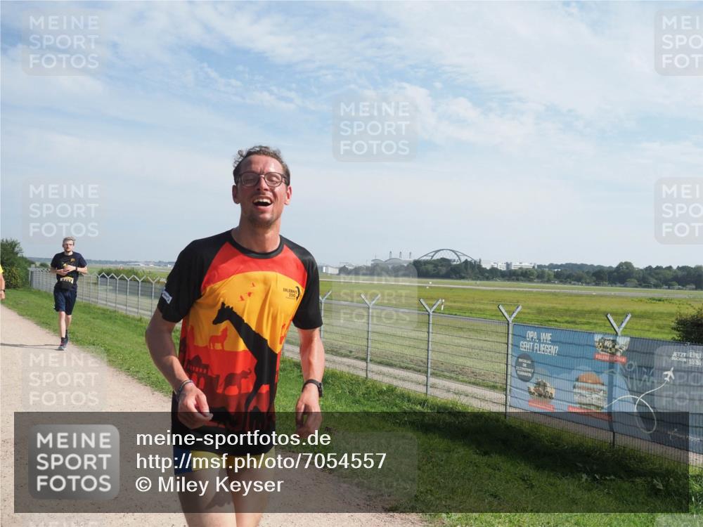 08.09.2024 - Airport Race Miley Keyser http://msf.ph/oto/7054557 08.09.2024 12:53:33 Laufen 200 meine-sportfotos.de