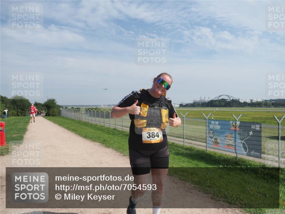 08.09.2024 - Airport Race Miley Keyser http://msf.ph/oto/7054593 08.09.2024 12:53:50 Laufen 384, 171, 170 meine-sportfotos.de