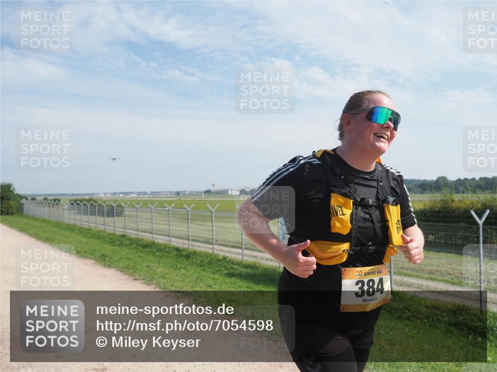 08.09.2024 - Airport Race Miley Keyser http://msf.ph/oto/7054598 08.09.2024 12:53:51 Laufen 384 meine-sportfotos.de