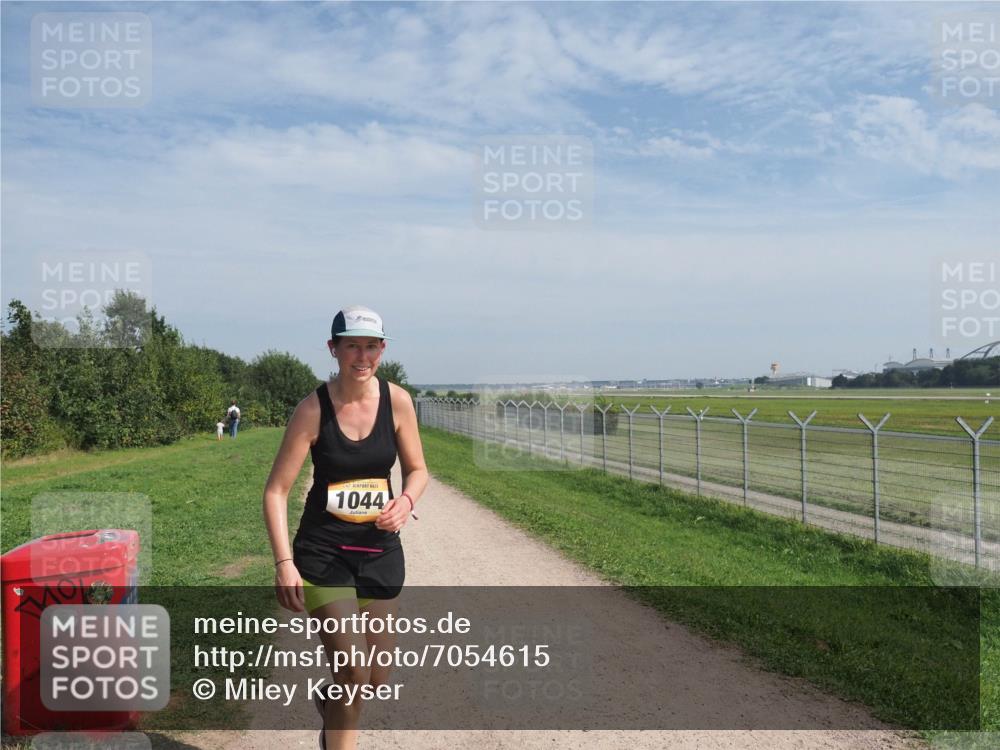 08.09.2024 - Airport Race Miley Keyser http://msf.ph/oto/7054615 08.09.2024 12:54:39 Laufen 1044 meine-sportfotos.de
