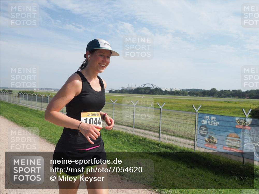 08.09.2024 - Airport Race Miley Keyser http://msf.ph/oto/7054620 08.09.2024 12:54:40 Laufen 1044 meine-sportfotos.de