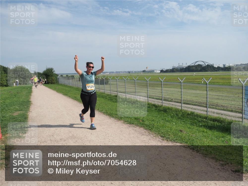 08.09.2024 - Airport Race Miley Keyser http://msf.ph/oto/7054628 08.09.2024 12:54:55 Laufen 1129 meine-sportfotos.de