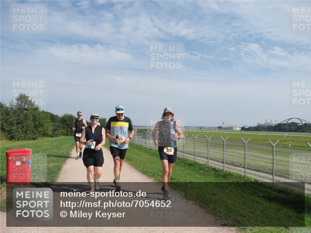 08.09.2024 - Airport Race Miley Keyser http://msf.ph/oto/7054652 08.09.2024 12:55:26 Laufen 708, 25, 390 meine-sportfotos.de