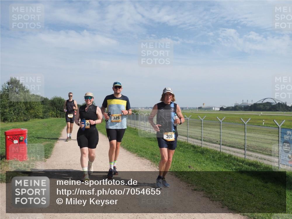 08.09.2024 - Airport Race Miley Keyser http://msf.ph/oto/7054655 08.09.2024 12:55:27 Laufen 325, 325, 390 meine-sportfotos.de