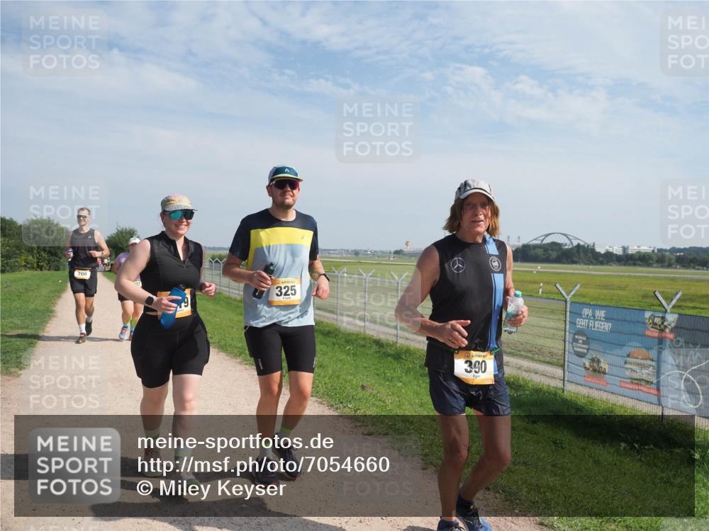 08.09.2024 - Airport Race Miley Keyser http://msf.ph/oto/7054660 08.09.2024 12:55:28 Laufen 708, 325, 390 meine-sportfotos.de