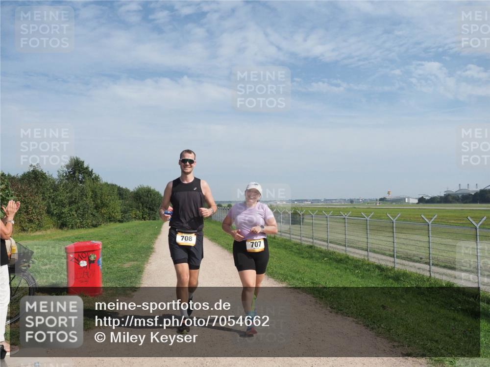 08.09.2024 - Airport Race Miley Keyser http://msf.ph/oto/7054662 08.09.2024 12:55:30 Laufen 708, 707 meine-sportfotos.de