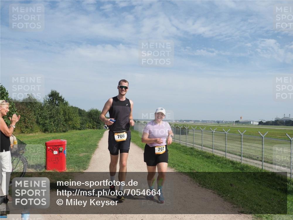 08.09.2024 - Airport Race Miley Keyser http://msf.ph/oto/7054664 08.09.2024 12:55:31 Laufen 708, 707 meine-sportfotos.de