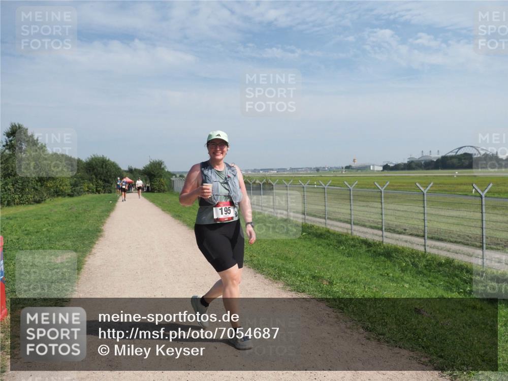08.09.2024 - Airport Race Miley Keyser http://msf.ph/oto/7054687 08.09.2024 12:56:10 Laufen 195 meine-sportfotos.de