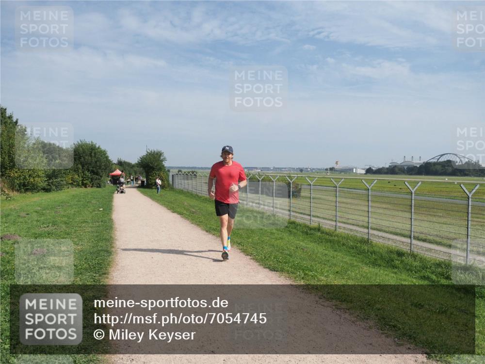 08.09.2024 - Airport Race Miley Keyser http://msf.ph/oto/7054745 08.09.2024 12:59:46 Laufen  meine-sportfotos.de