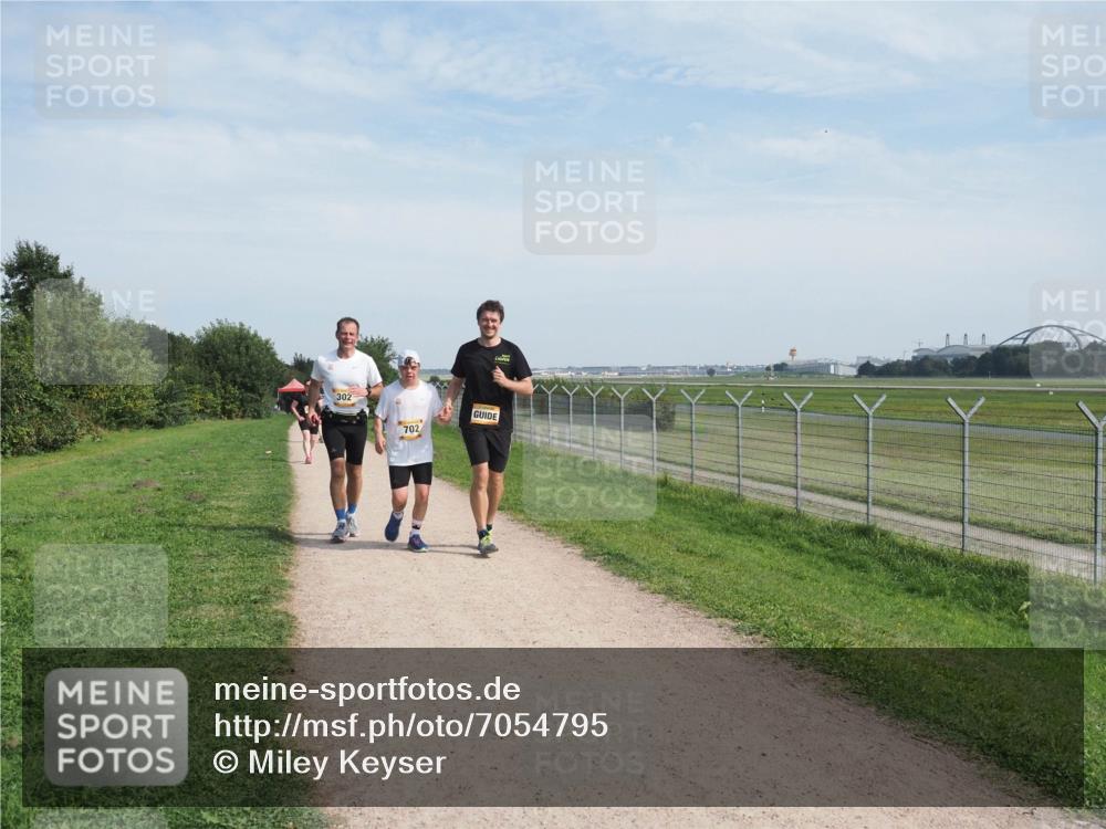 08.09.2024 - Airport Race Miley Keyser http://msf.ph/oto/7054795 08.09.2024 13:02:01 Laufen 302, 702 meine-sportfotos.de