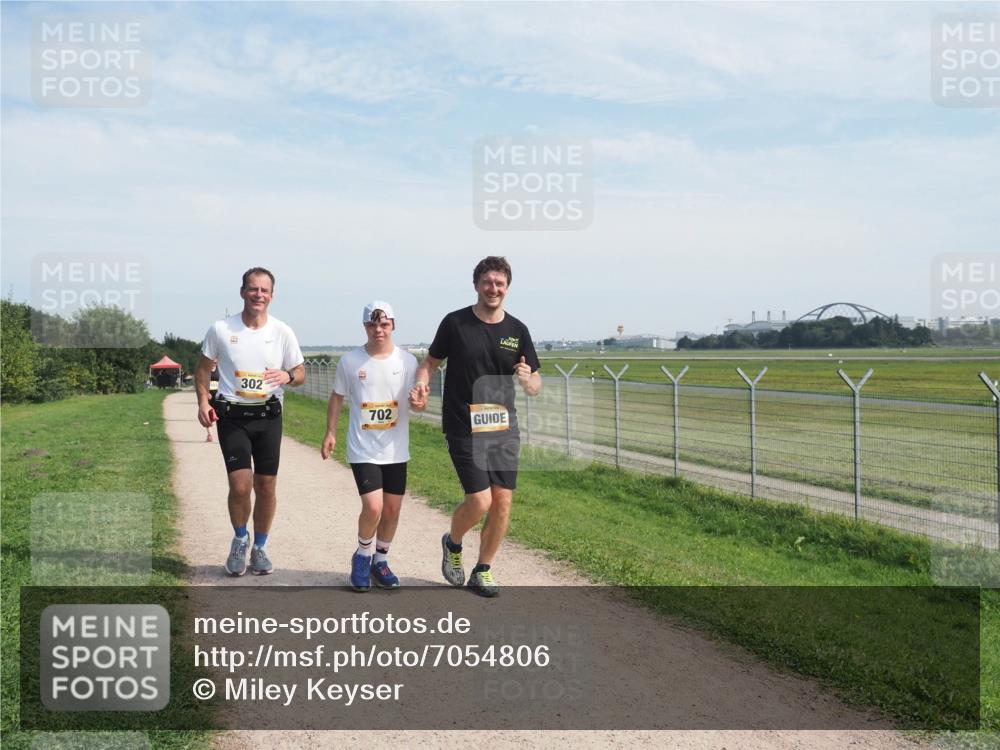 08.09.2024 - Airport Race Miley Keyser http://msf.ph/oto/7054806 08.09.2024 13:02:03 Laufen 302, 702 meine-sportfotos.de