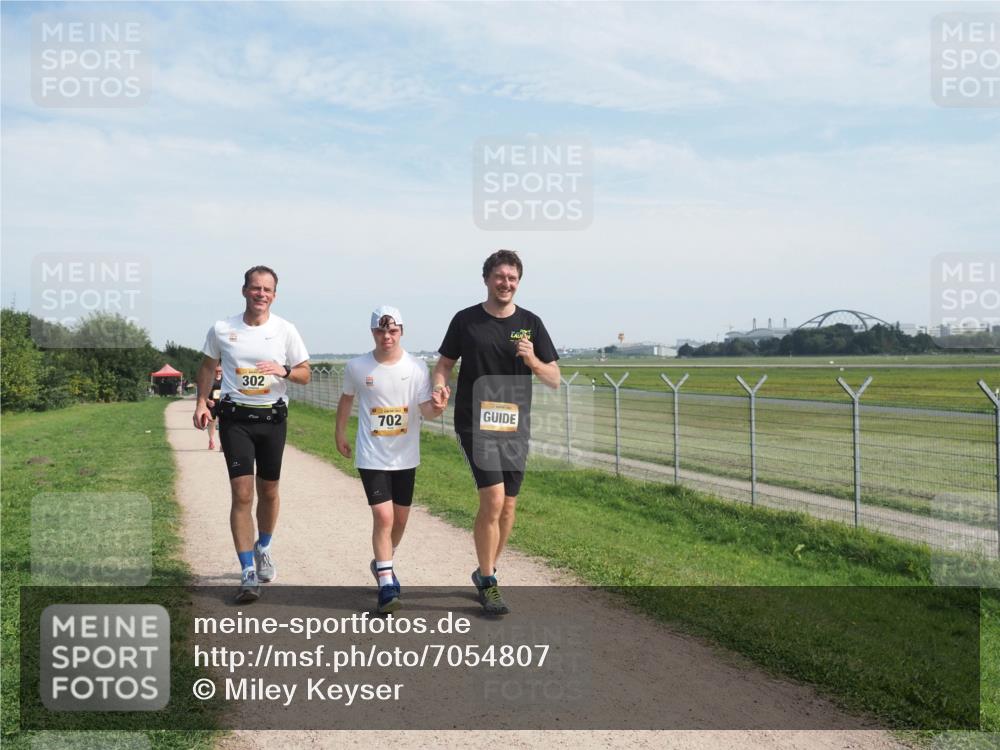 08.09.2024 - Airport Race Miley Keyser http://msf.ph/oto/7054807 08.09.2024 13:02:03 Laufen 302, 702 meine-sportfotos.de