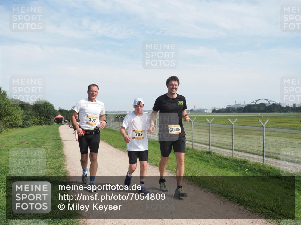 08.09.2024 - Airport Race Miley Keyser http://msf.ph/oto/7054809 08.09.2024 13:02:03 Laufen 302, 702 meine-sportfotos.de