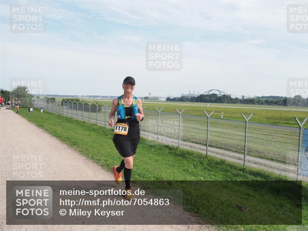 08.09.2024 - Airport Race Miley Keyser http://msf.ph/oto/7054863 08.09.2024 13:04:38 Laufen 1178 meine-sportfotos.de
