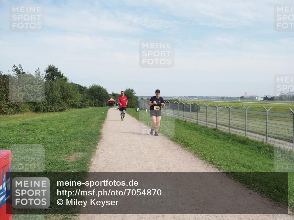 08.09.2024 - Airport Race Miley Keyser http://msf.ph/oto/7054870 08.09.2024 13:04:48 Laufen 1047 meine-sportfotos.de