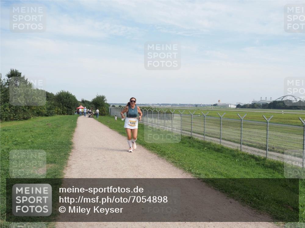 08.09.2024 - Airport Race Miley Keyser http://msf.ph/oto/7054898 08.09.2024 13:06:06 Laufen 1322 meine-sportfotos.de