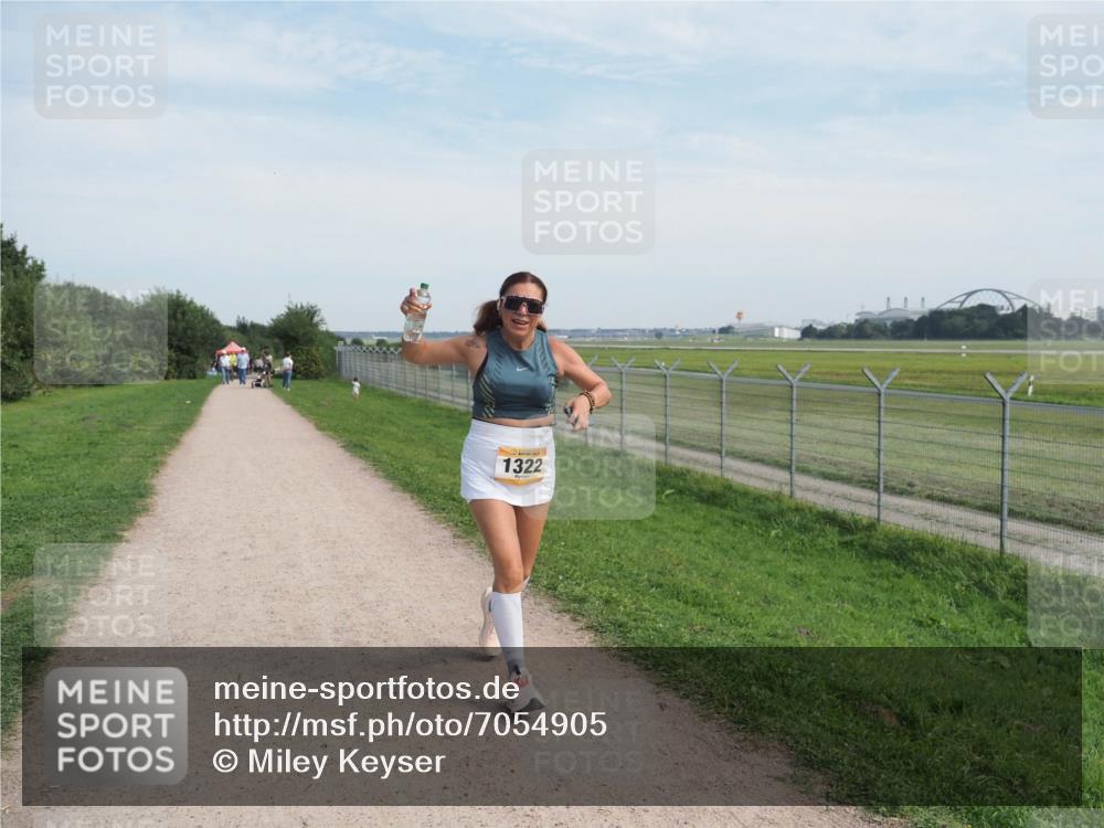 08.09.2024 - Airport Race Miley Keyser http://msf.ph/oto/7054905 08.09.2024 13:06:08 Laufen 1322 meine-sportfotos.de