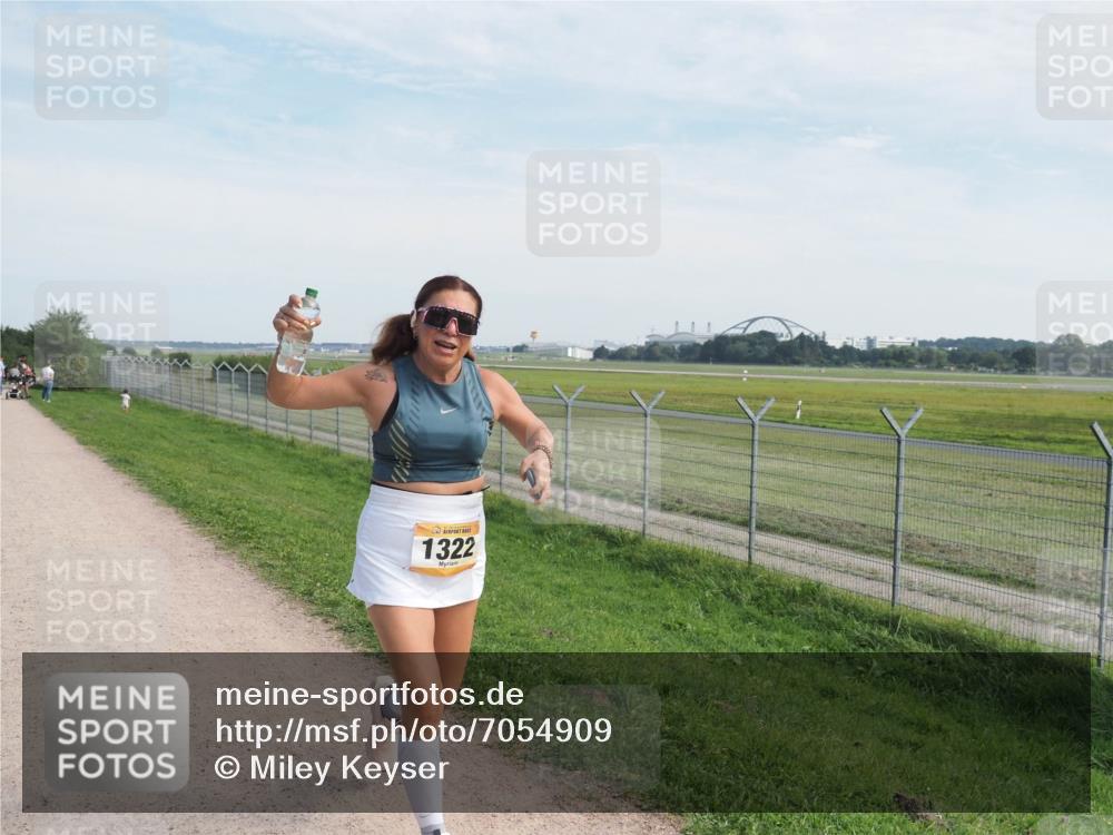 08.09.2024 - Airport Race Miley Keyser http://msf.ph/oto/7054909 08.09.2024 13:06:09 Laufen 1322 meine-sportfotos.de