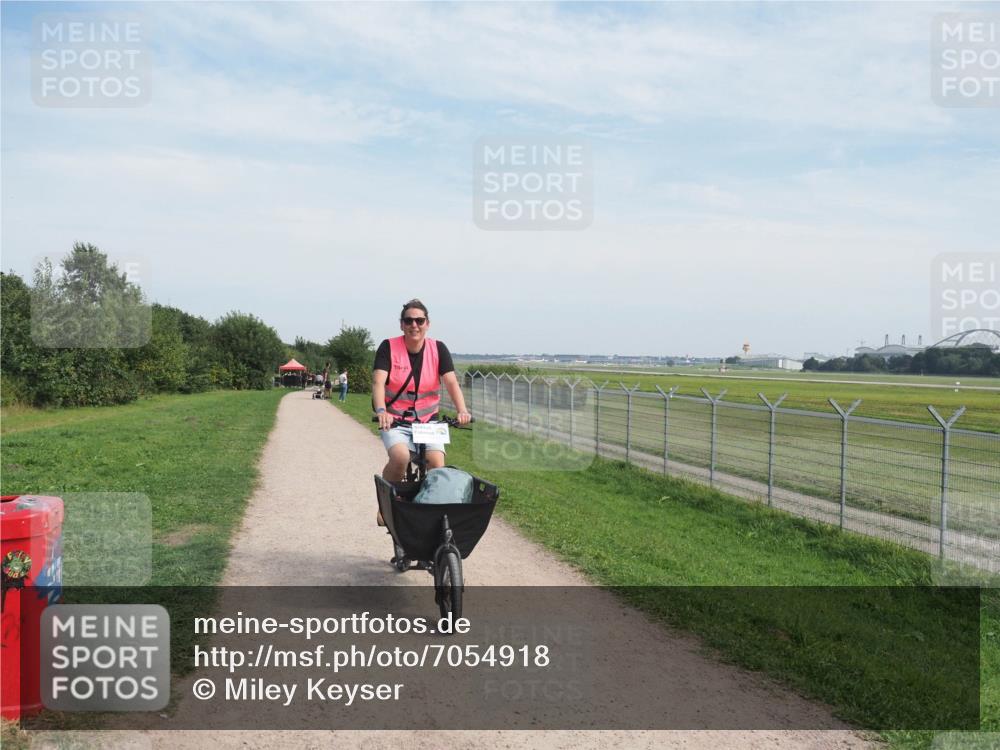 08.09.2024 - Airport Race Miley Keyser http://msf.ph/oto/7054918 08.09.2024 13:07:33 Laufen  meine-sportfotos.de