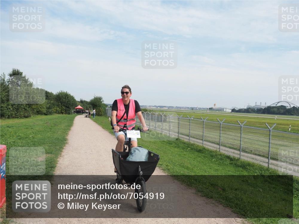 08.09.2024 - Airport Race Miley Keyser http://msf.ph/oto/7054919 08.09.2024 13:07:34 Laufen  meine-sportfotos.de