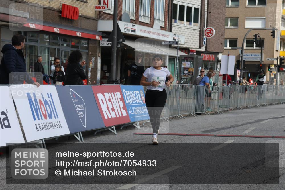 15.09.2024 - PSD Bank Halbmarathon Michael Strokosch http://msf.ph/oto/7054933 15.09.2024 12:39:08 Ziel 2523, 2954, 3367 meine-sportfotos.de