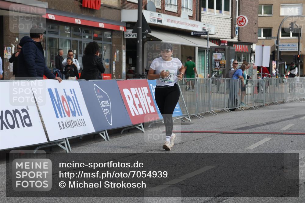 15.09.2024 - PSD Bank Halbmarathon Michael Strokosch http://msf.ph/oto/7054939 15.09.2024 12:39:08 Ziel 2523, 2954, 3367 meine-sportfotos.de