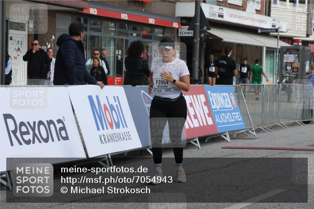 15.09.2024 - PSD Bank Halbmarathon Michael Strokosch http://msf.ph/oto/7054943 15.09.2024 12:39:09 Ziel 2523, 2954, 3367 meine-sportfotos.de