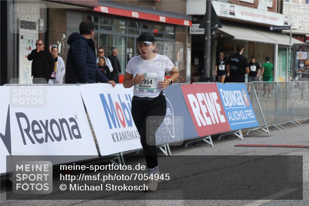 15.09.2024 - PSD Bank Halbmarathon Michael Strokosch http://msf.ph/oto/7054945 15.09.2024 12:39:10 Ziel 2523, 2954, 3367 meine-sportfotos.de