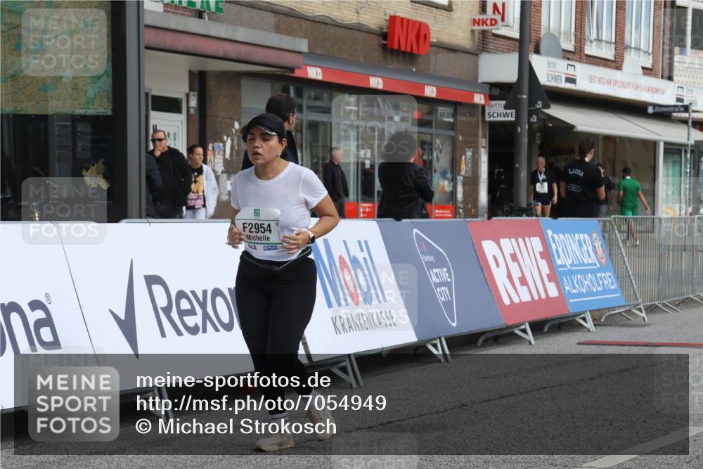 15.09.2024 - PSD Bank Halbmarathon Michael Strokosch http://msf.ph/oto/7054949 15.09.2024 12:39:10 Ziel 2523, 2954, 3367 meine-sportfotos.de
