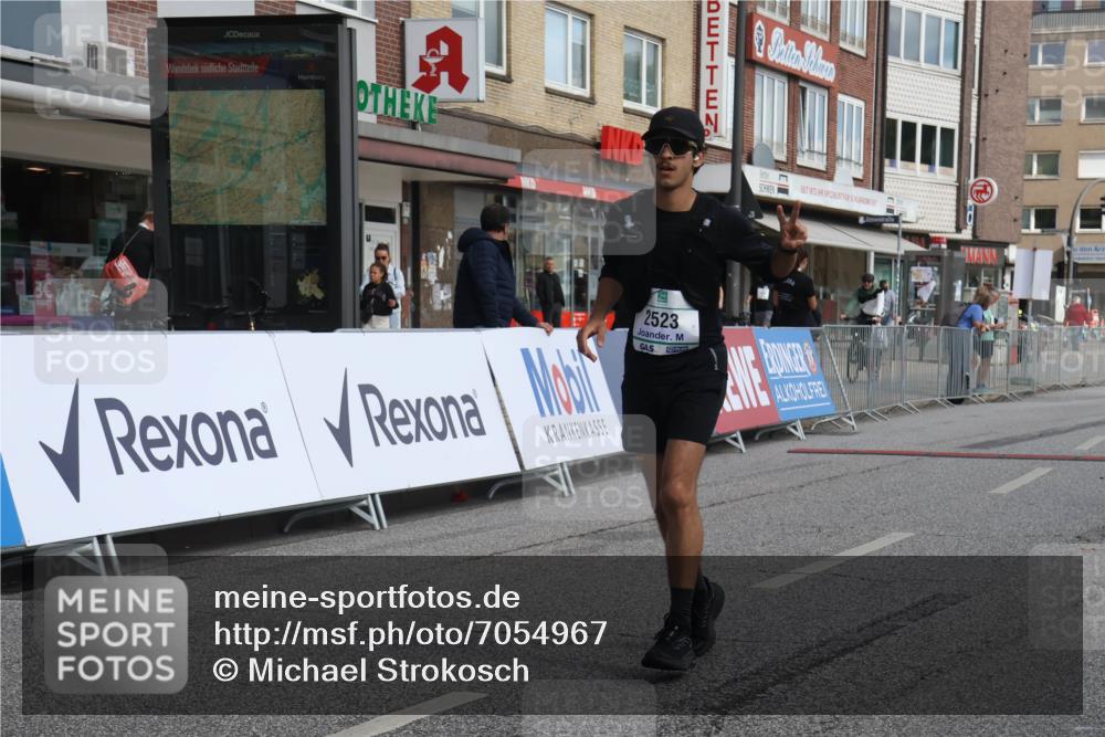 15.09.2024 - PSD Bank Halbmarathon Michael Strokosch http://msf.ph/oto/7054967 15.09.2024 12:39:14 Ziel 2523, 2954, 3367 meine-sportfotos.de
