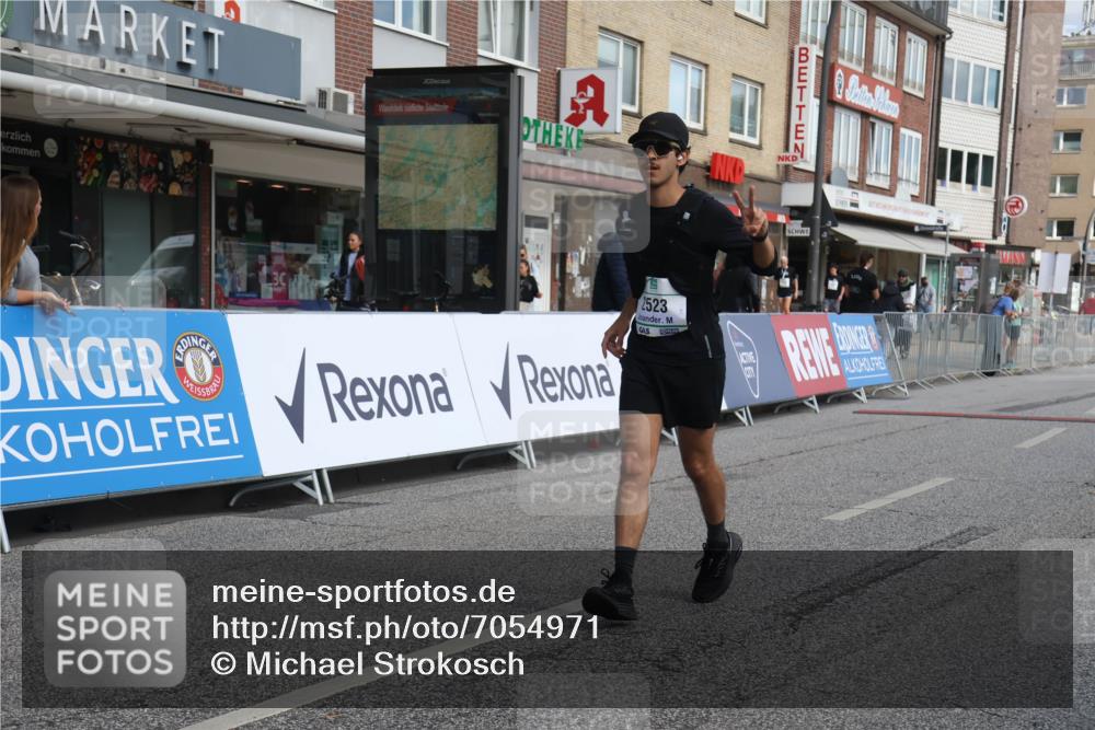 15.09.2024 - PSD Bank Halbmarathon Michael Strokosch http://msf.ph/oto/7054971 15.09.2024 12:39:14 Ziel 2523, 2954, 3367 meine-sportfotos.de