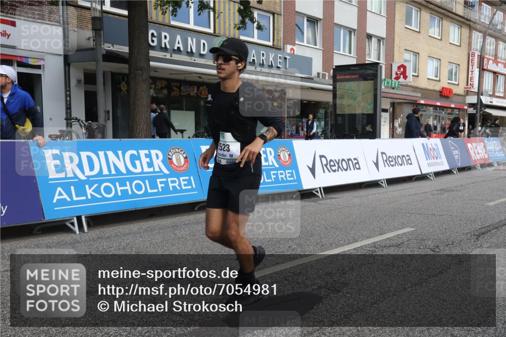 15.09.2024 - PSD Bank Halbmarathon Michael Strokosch http://msf.ph/oto/7054981 15.09.2024 12:39:15 Ziel 2523, 2954, 3367 meine-sportfotos.de