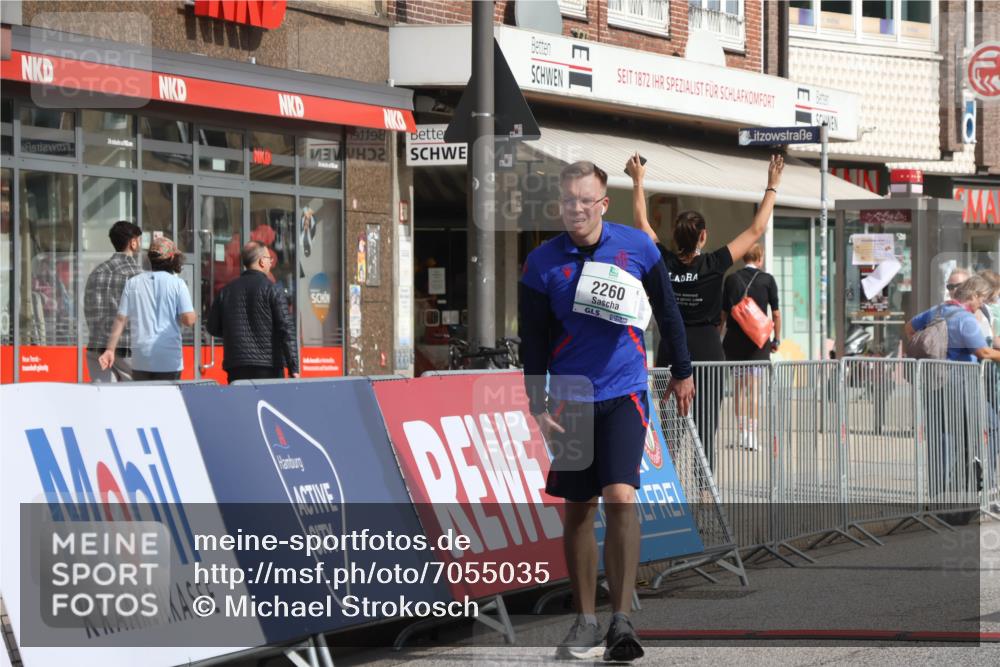 15.09.2024 - PSD Bank Halbmarathon Michael Strokosch http://msf.ph/oto/7055035 15.09.2024 12:39:33 Ziel 2094, 2137, 2260, 3297 meine-sportfotos.de