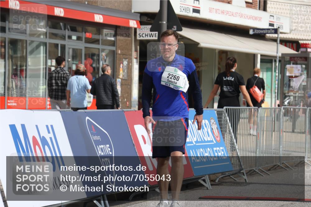 15.09.2024 - PSD Bank Halbmarathon Michael Strokosch http://msf.ph/oto/7055043 15.09.2024 12:39:34 Ziel 2094, 2137, 2260, 3297 meine-sportfotos.de