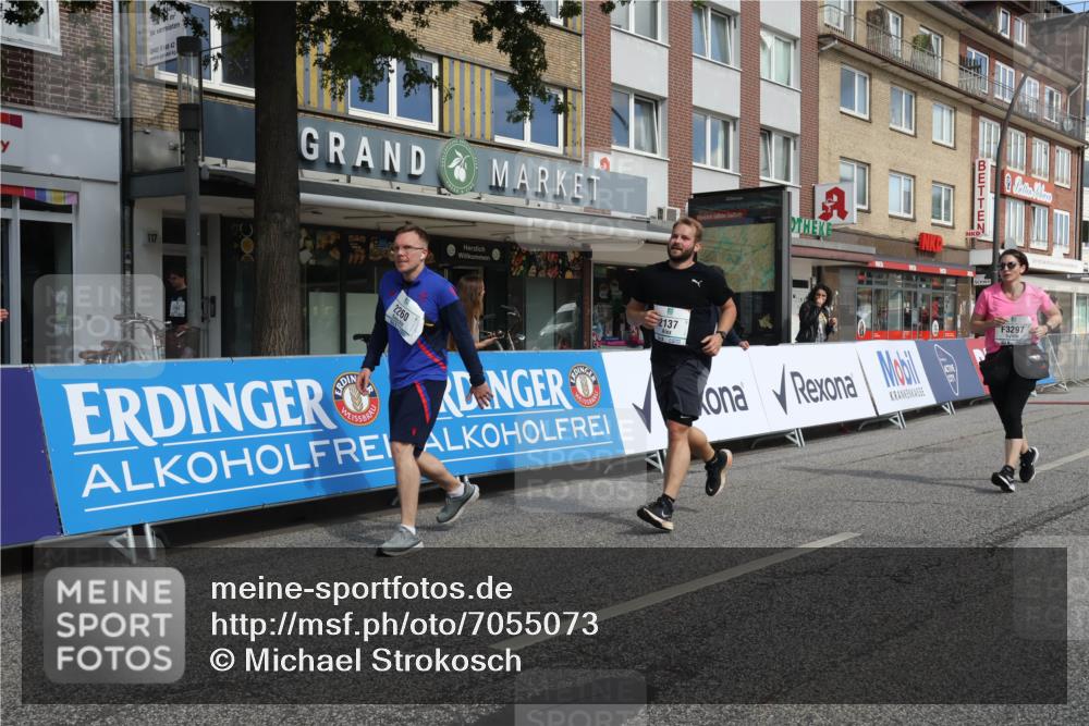 15.09.2024 - PSD Bank Halbmarathon Michael Strokosch http://msf.ph/oto/7055073 15.09.2024 12:39:40 Ziel 2125, 2137, 2260, 3297, 3345 meine-sportfotos.de